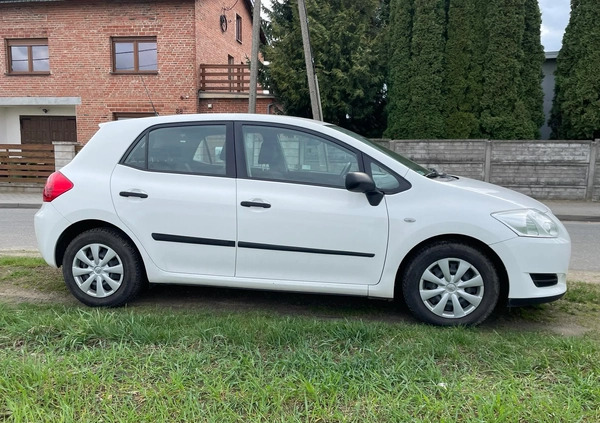 Toyota Auris cena 23500 przebieg: 144445, rok produkcji 2009 z Częstochowa małe 46
